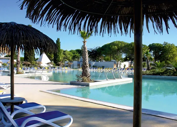 Hotel Belambra Clubs Motte - Petite Camargue Presqu'ile Du Ponant 4*